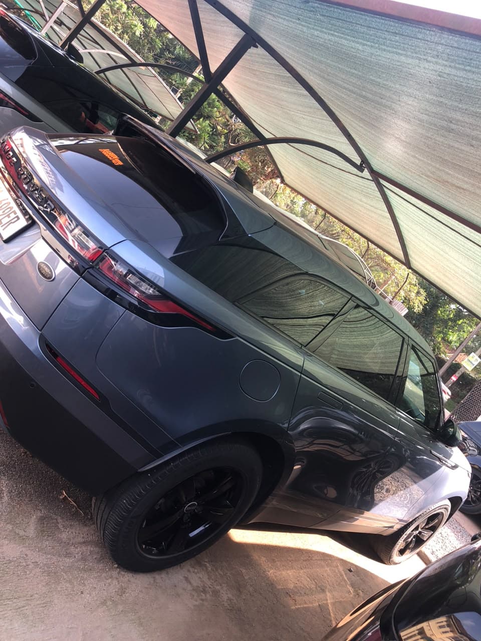 2017 Range Rover Vogue thumbnail 2