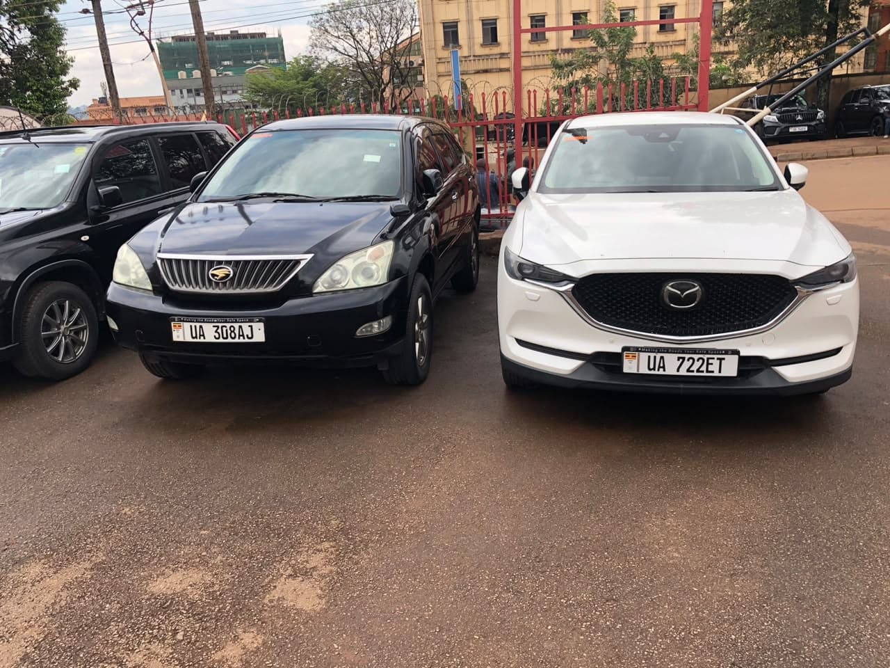 2010 Toyota Harrier thumbnail 2