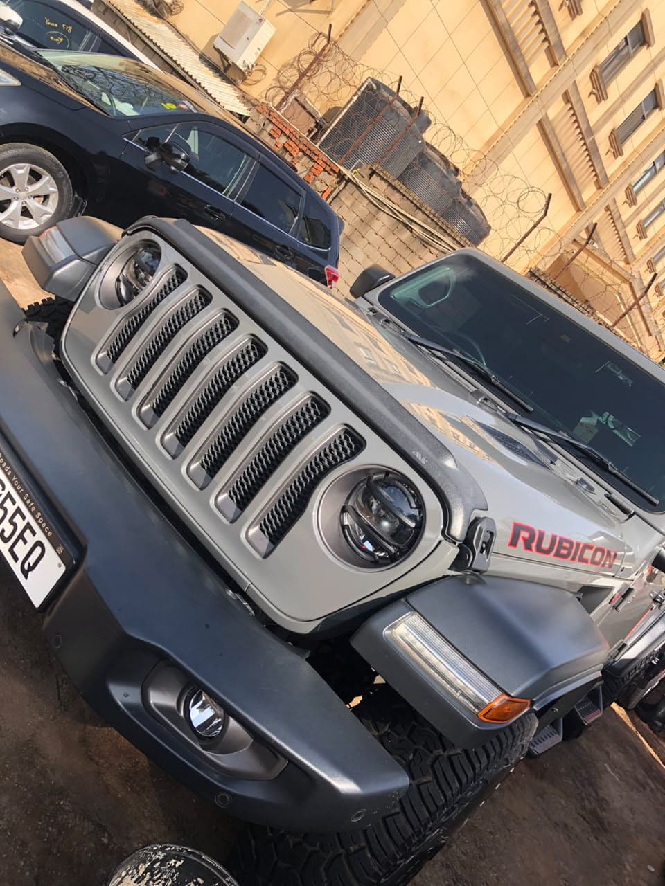2018 Toyota Land Cruiser thumbnail 2