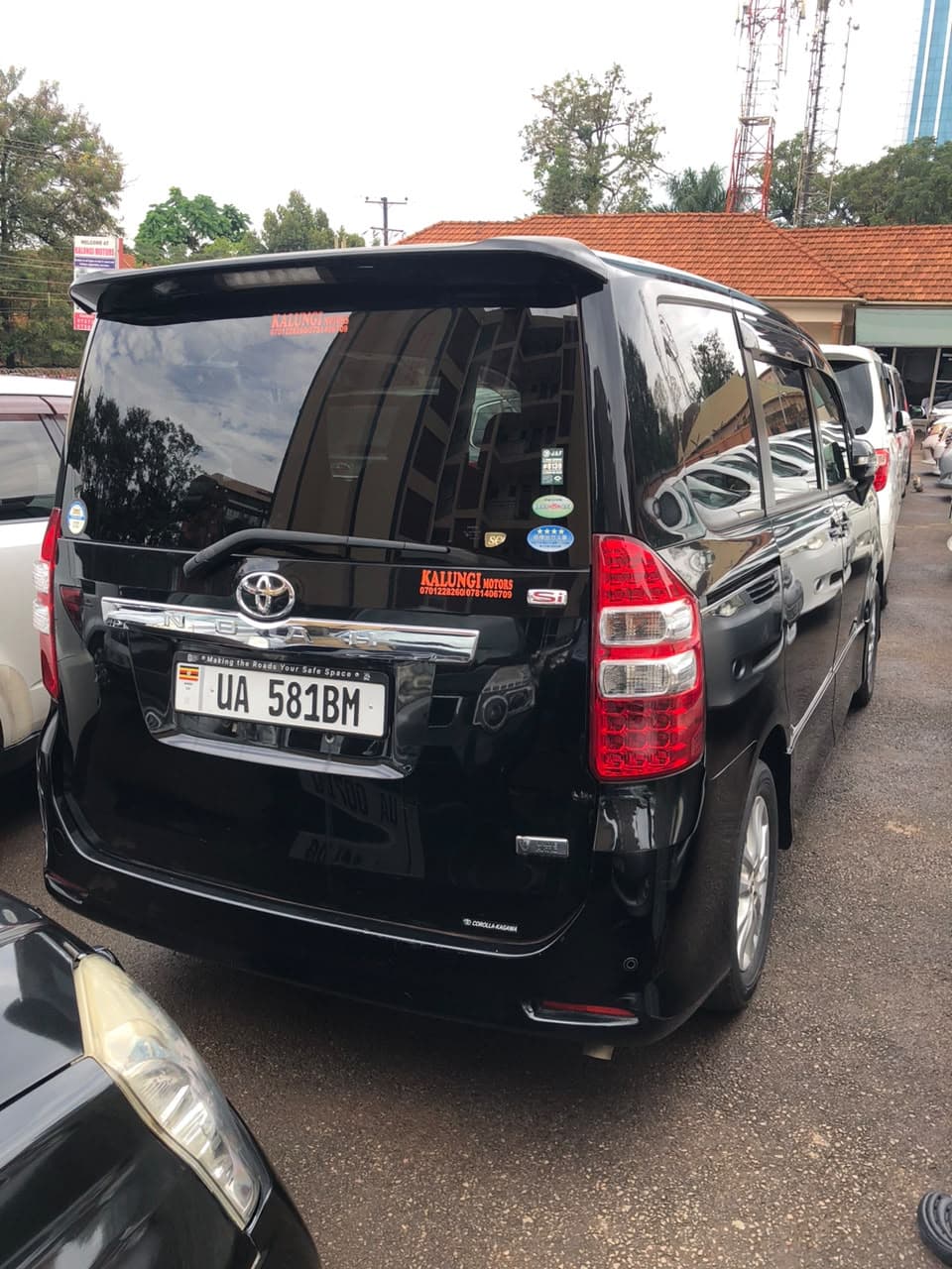 2018 Toyota Noah thumbnail 2